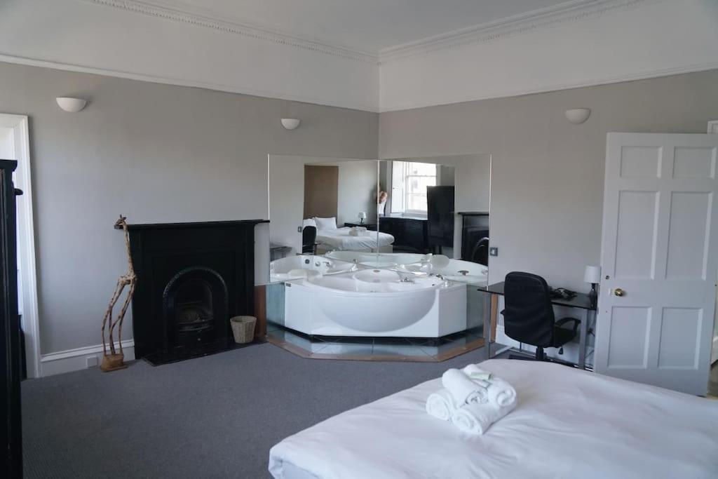 Prime Edinburgh City Centre - 4 Bed Penthouse Ngoại thất bức ảnh